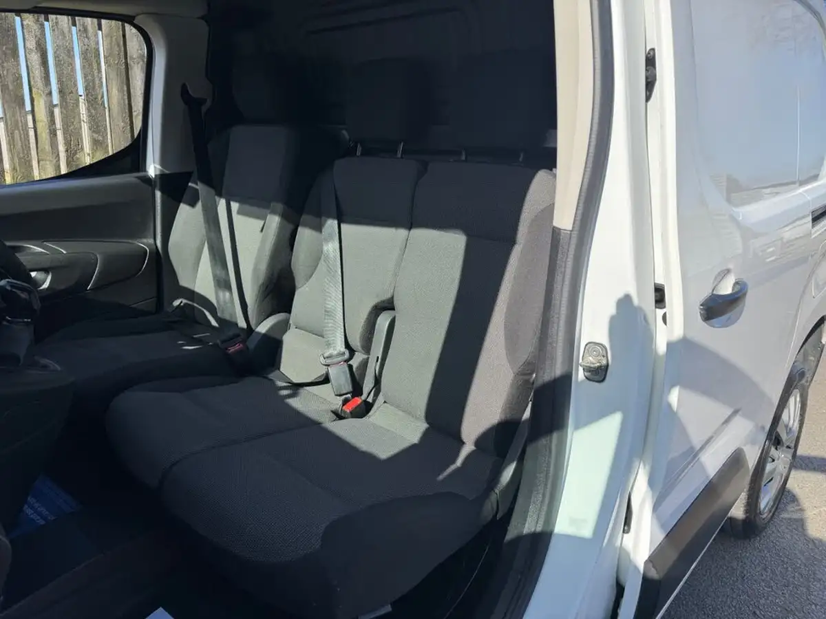 2021-peugeot-partner-15-bluehdi-1000-professional-100ps-eu6dt-panel-big-35