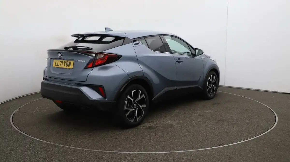 2022-toyota-c-hr-18-vvt-i-design-big-6