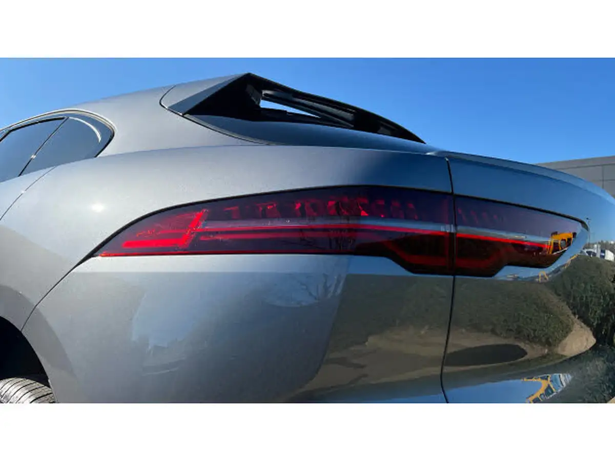 2025-jaguar-i-pace-ev400-r-dynamic-hse-black-big-18