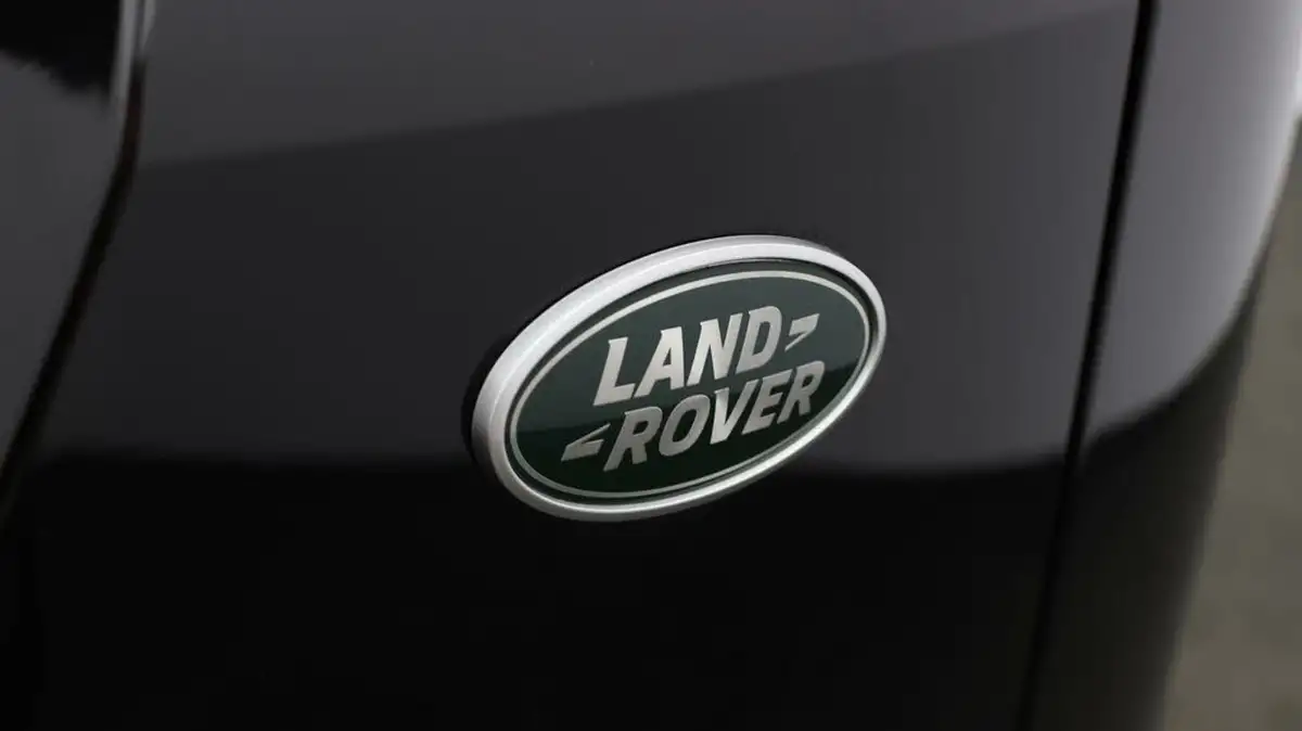 2022-land-rover-range-rover-evoque-15-p300e-r-dynamic-se-big-20