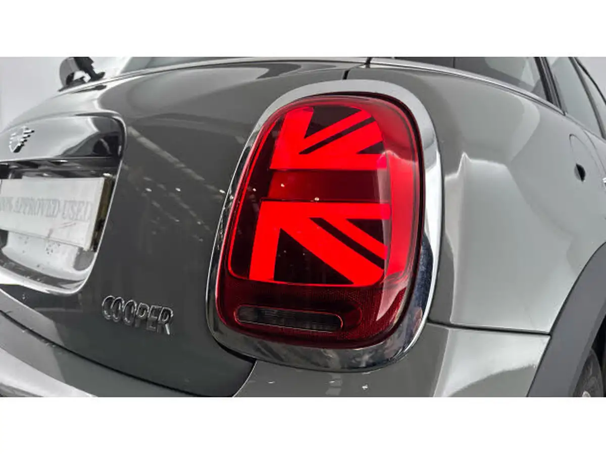2021-mini-cooper-15-cooper-classic-hatchback-5d-big-22