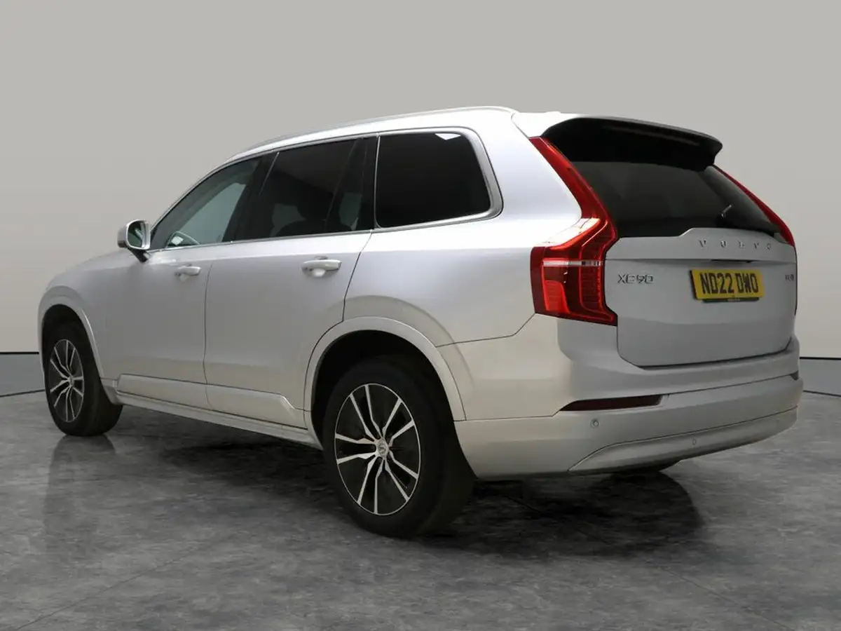 2022-volvo-xc90-20-b5-momentum-big-14