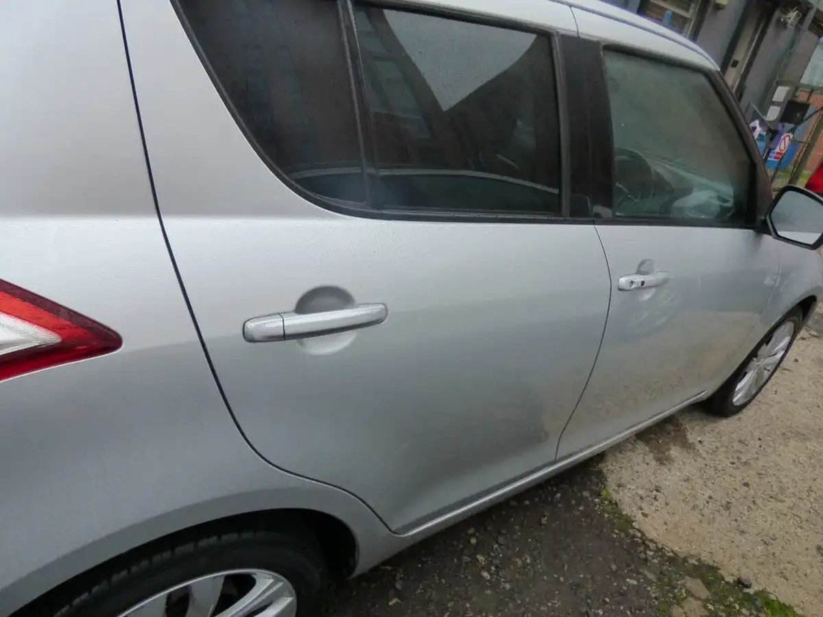 2016-suzuki-swift-12-sz4-94ps-nav-5d-at-big-14