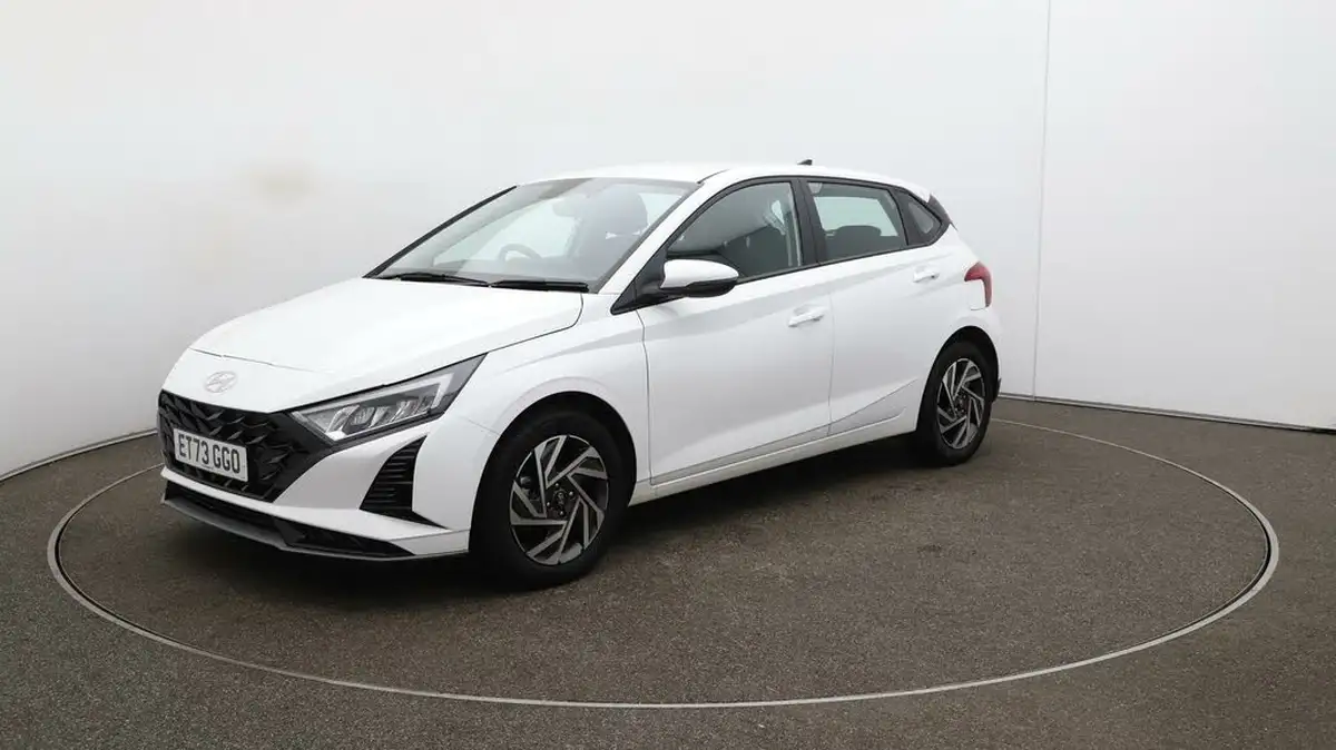 2024-hyundai-i20-10-t-gdi-advance-big-3