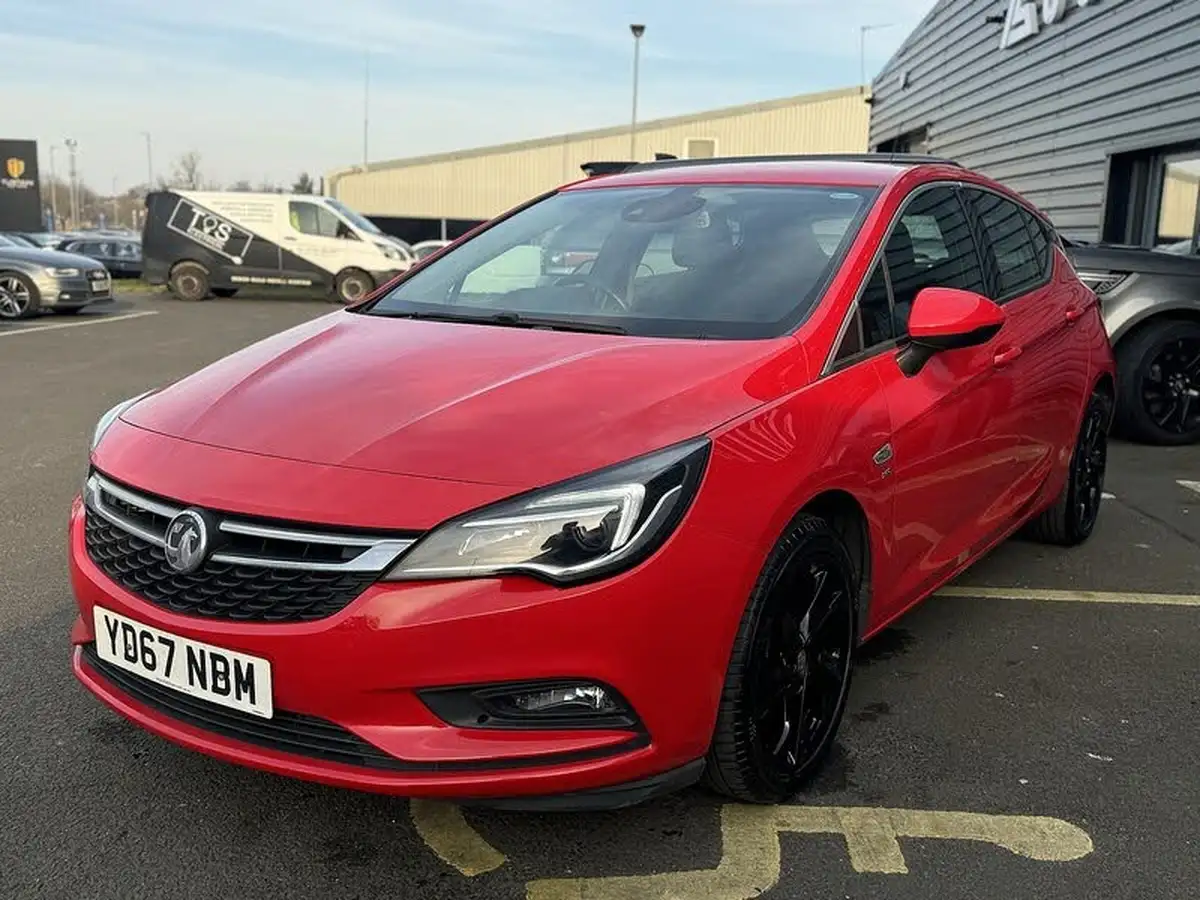 2017-vauxhall-astra-14i-sri-hatchback-big-24