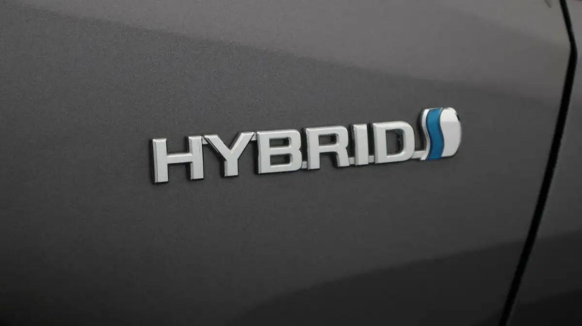 2021-toyota-c-hr-18-vvt-i-icon-big-20