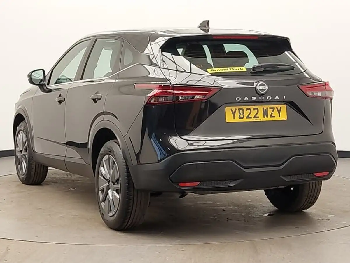 2021-nissan-qashqai-13-dig-t-visia-big-1