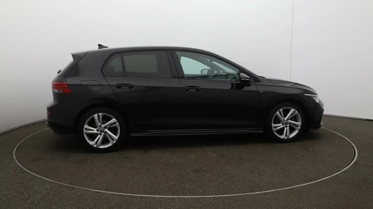 2021-volkswagen-golf-15-tsi-r-line-150ps-hatchback-big-8