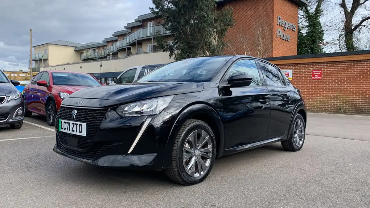 2021-peugeot-208-e-allure-premium-50kwh-big-6