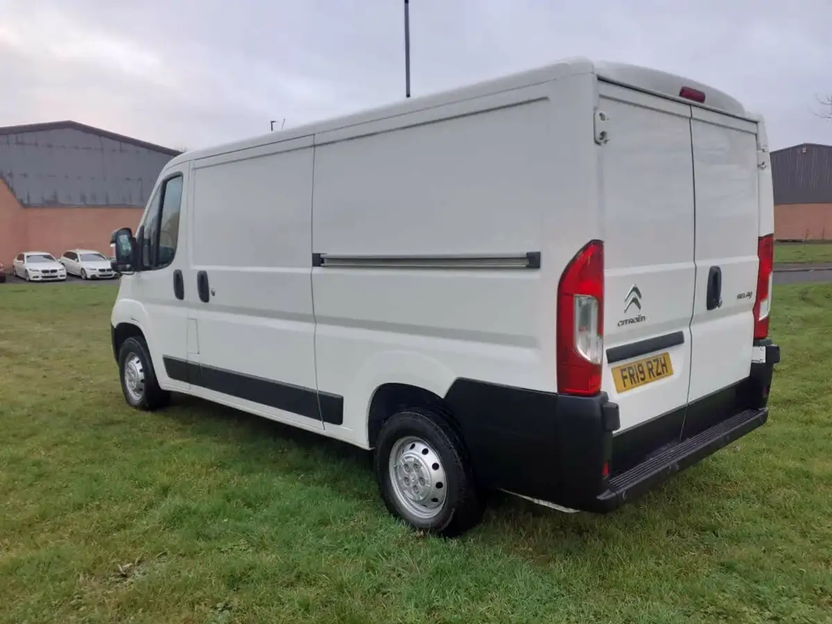 2019-citroen-relay-20bluehdi-35-l2h1-enterprise-big-2