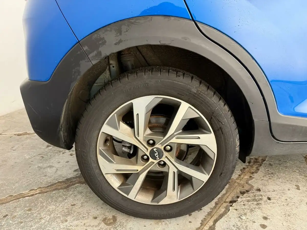 2023-kia-stonic-10-t-gdi-gt-line-s-98bhp-dct-big-27