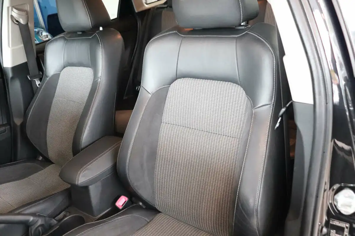 2015-toyota-auris-18-vvt-i-hsd-excel-estate-cvt-big-38