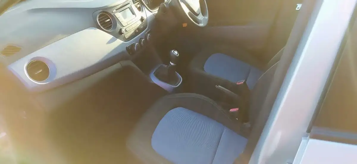 2014-hyundai-i10-12-se-big-62