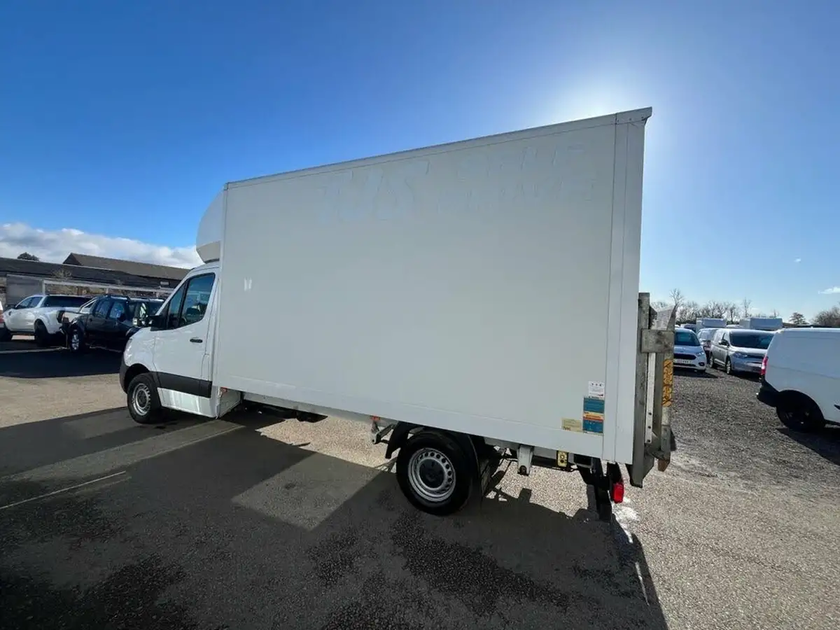 2021-mercedes-benz-sprinter-21cdi-314-l3h1-3-way-tipper-eco-gear-360-big-4