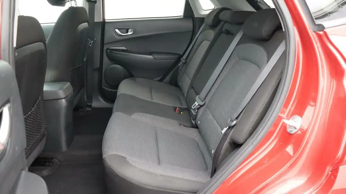 2022-hyundai-kona-e-premium-204ps-64kwh-7kw-obc-big-16