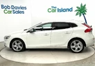 2019-volvo-v40-15-t2-r-design-edition-small-5