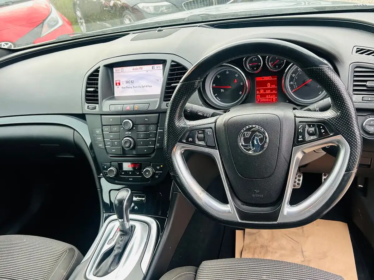 2011-vauxhall-insignia-20td-sri-vx-line-20cdti-16v-160ps-hatchback-5d-1956cc-auto-big-10