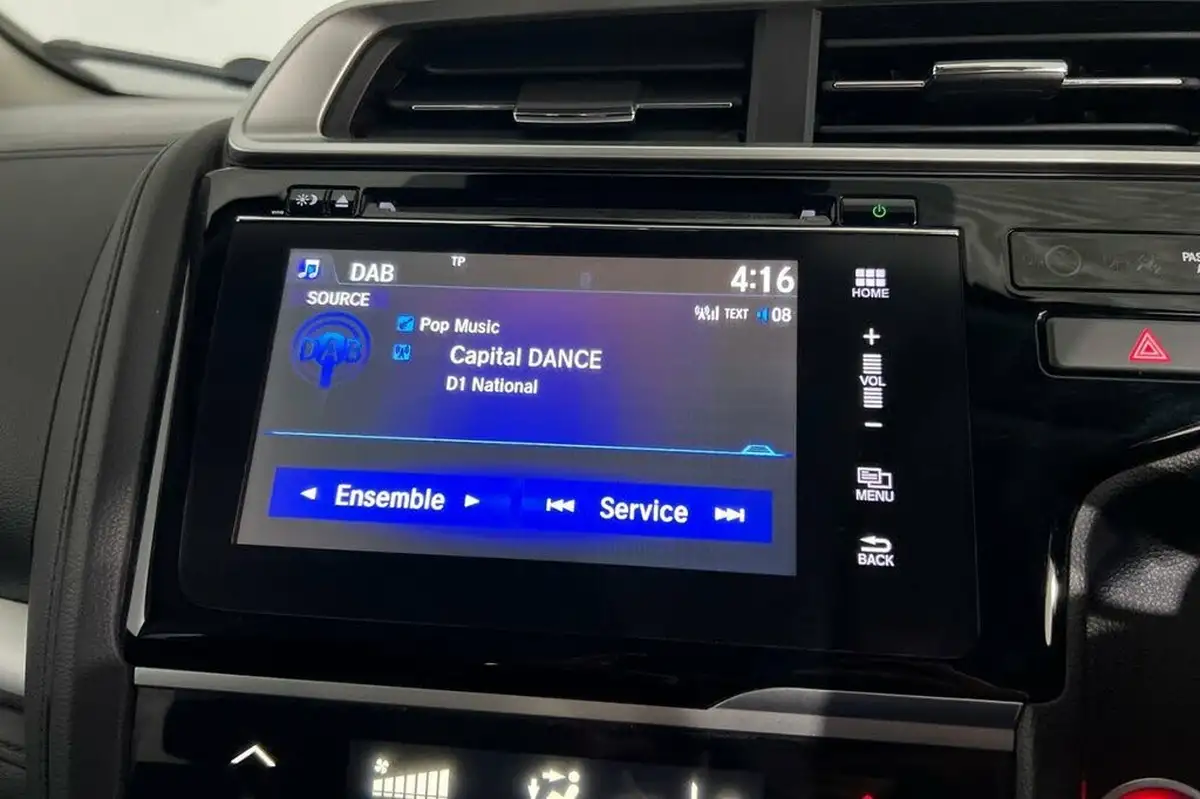 2020-honda-jazz-13-i-vtec-ex-navi-cvt-big-28