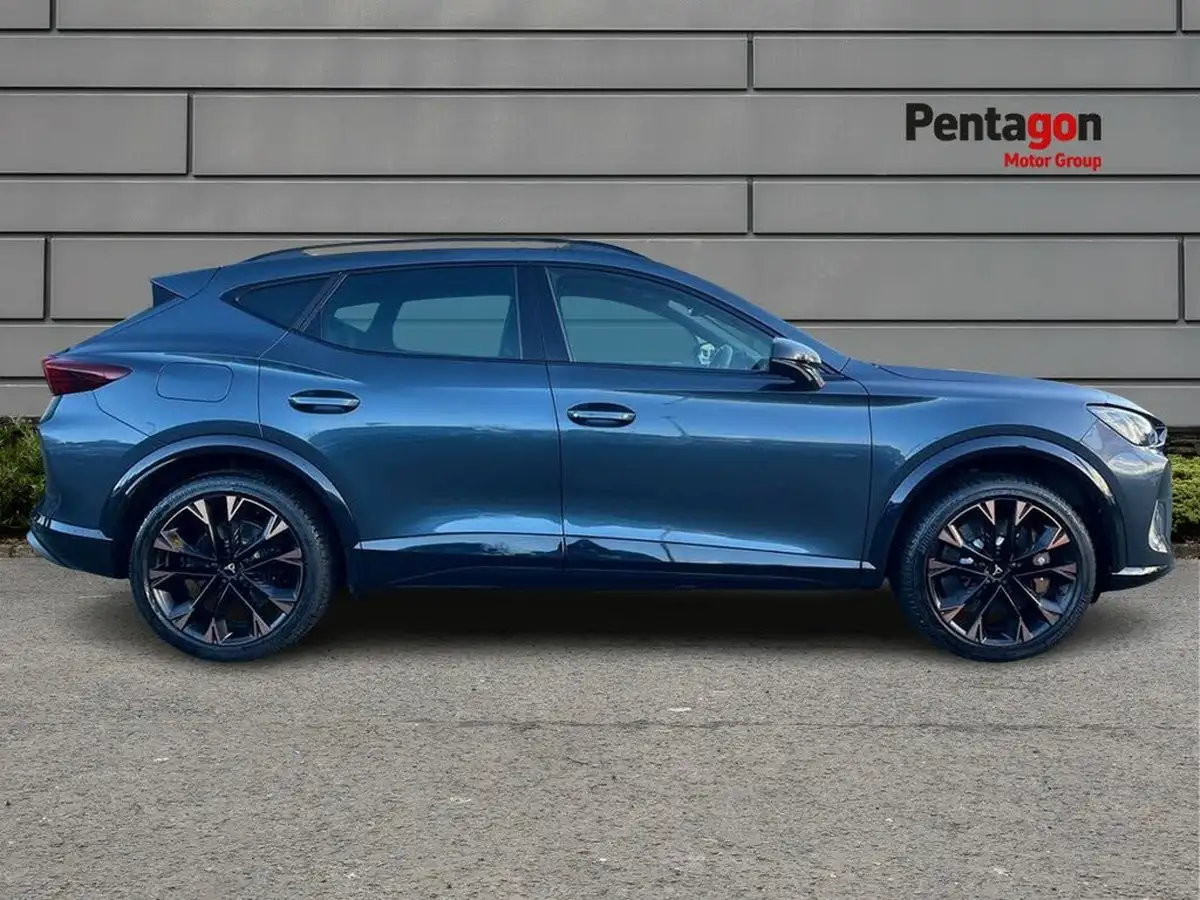 2024-cupra-formentor-15-e-hybrid-vz-first-edition-big-12