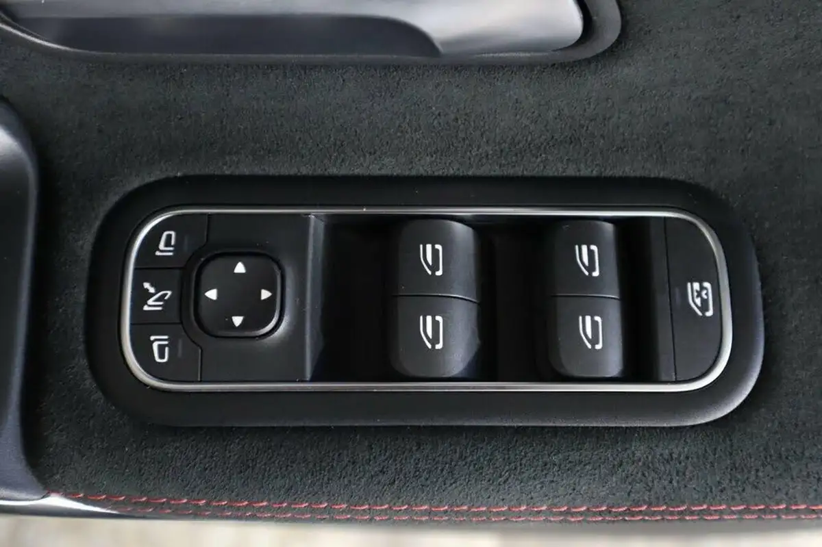 2023-mercedes-benz-a-class-13-a200-amg-line-executive-hatchback-5d-big-22