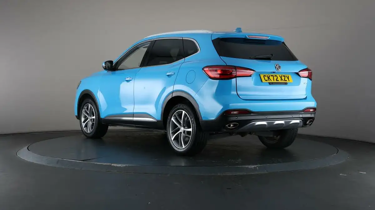 2022-mg-hs-15t-gdi-exclusive-162ps-big-72