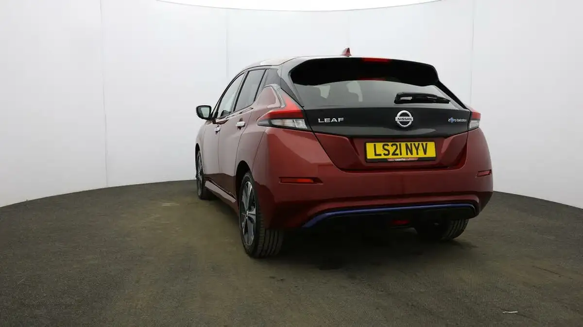 2021-nissan-leaf-e-e-tekna-big-23