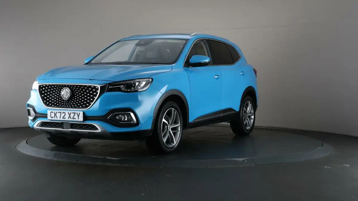2022-mg-hs-15t-gdi-exclusive-162ps-big-44