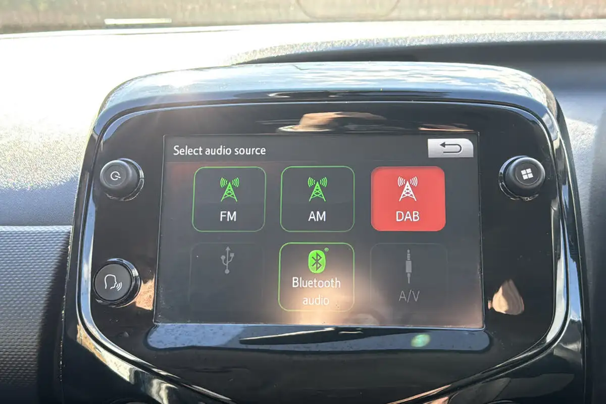 2021-citroen-c1-10-vti-shine-5d-big-19