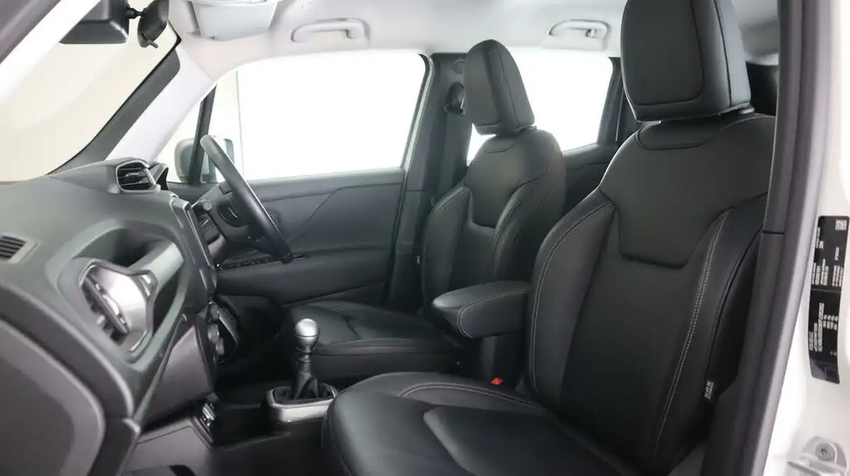 2019-jeep-renegade-10-gse-limited-big-14