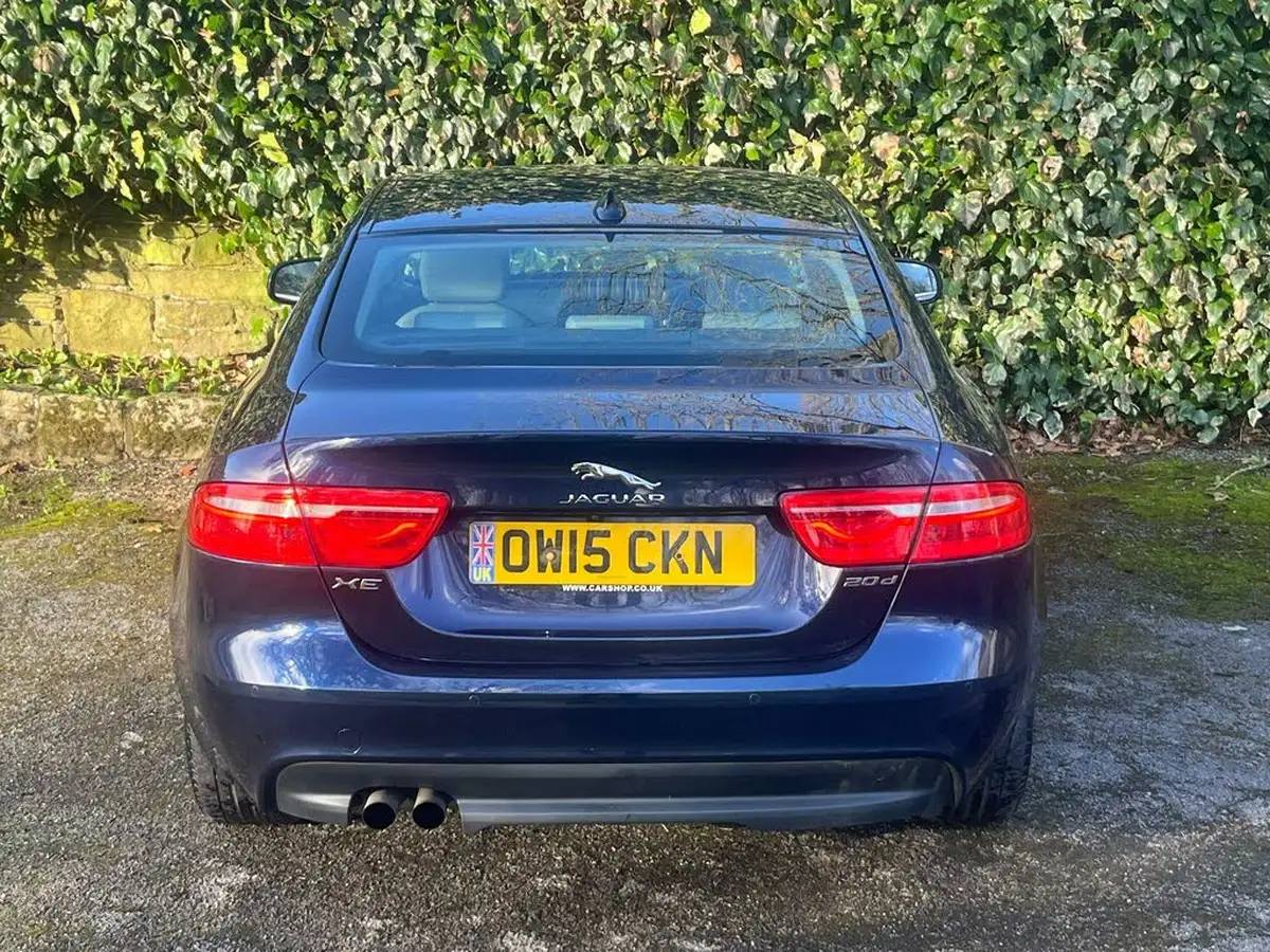 2015-jaguar-xe-20td-portfolio-180ps-auto-big-59