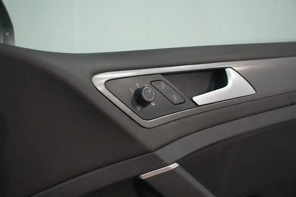 2020-volkswagen-golf-15-tsi-match-edition-150ps-estate-dsg-big-29