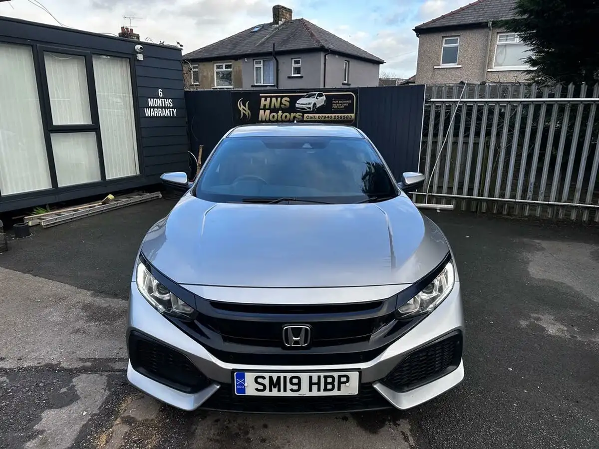 2019-honda-civic-16-i-dtec-se-hatchback-5d-big-1