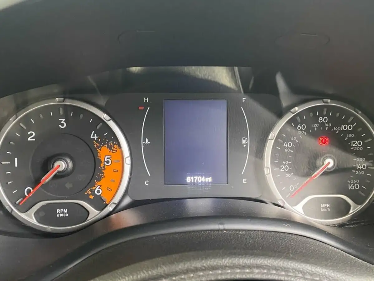 2016-jeep-renegade-16-multijet-ii-dawn-of-justice-big-10