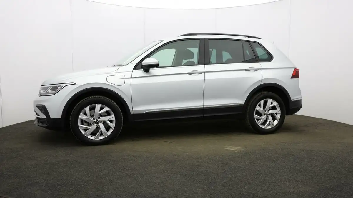 2022-volkswagen-tiguan-14-tsi-life-big-25