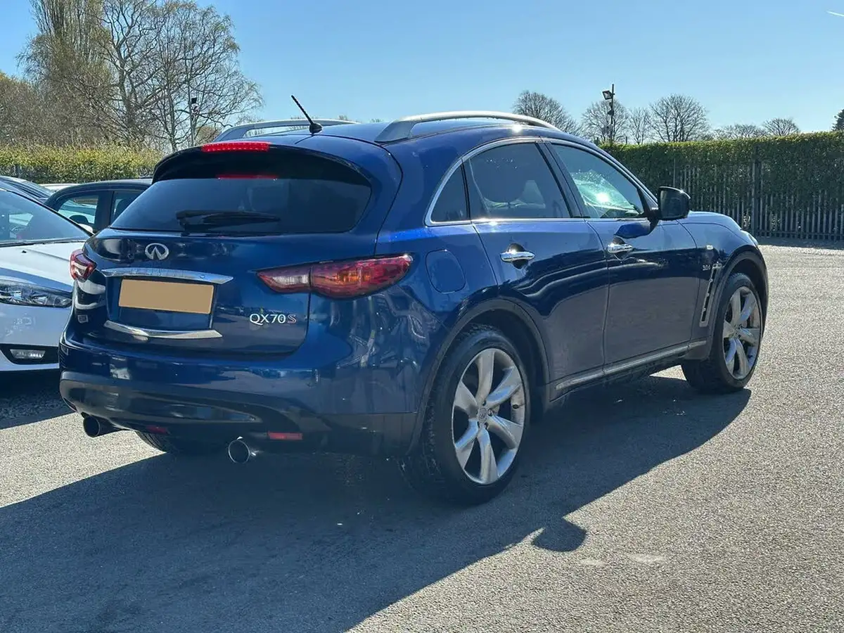2015-infiniti-qx70-30td-s-premium-237ps-big-6