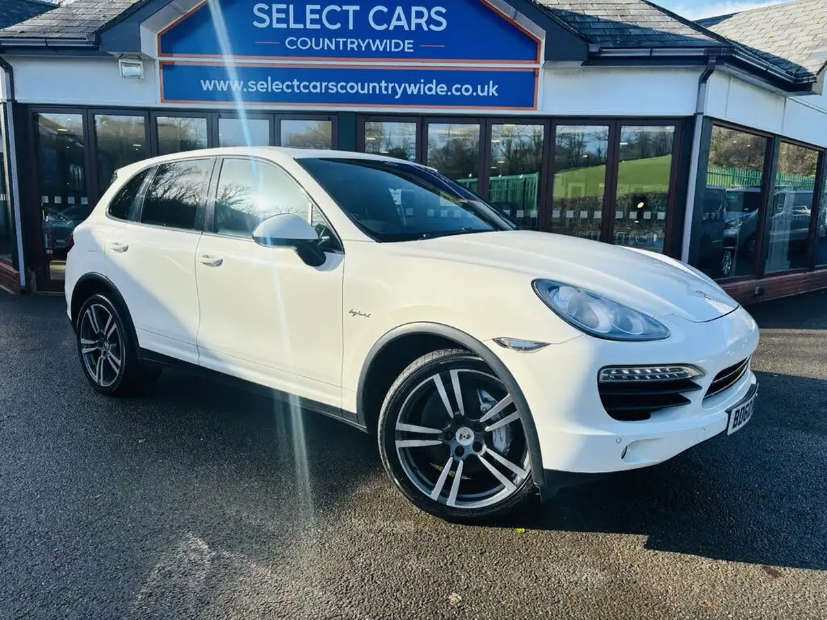 2010-porsche-cayenne-30-s-big-0