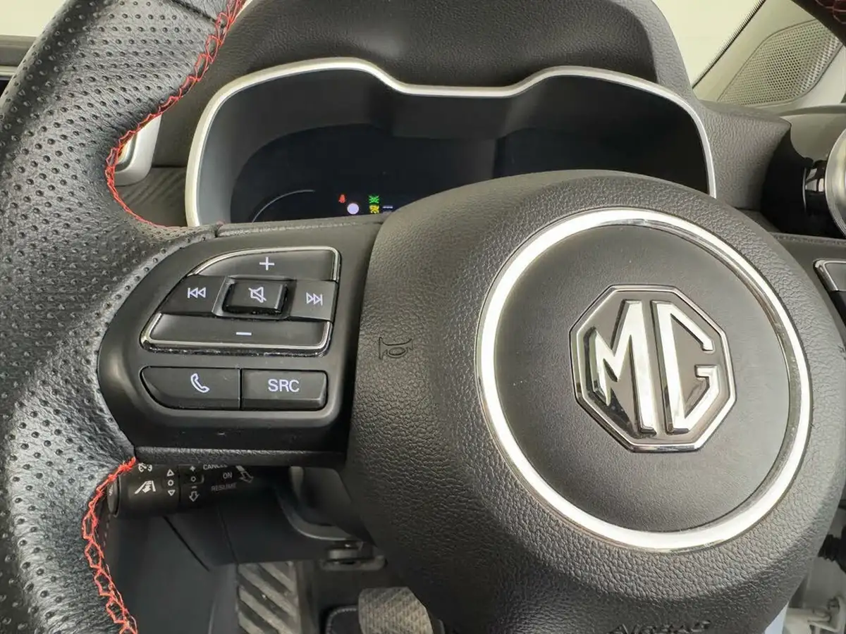 2022-mg-zs-suv-e-trophy-ev-156ps-long-range-big-24