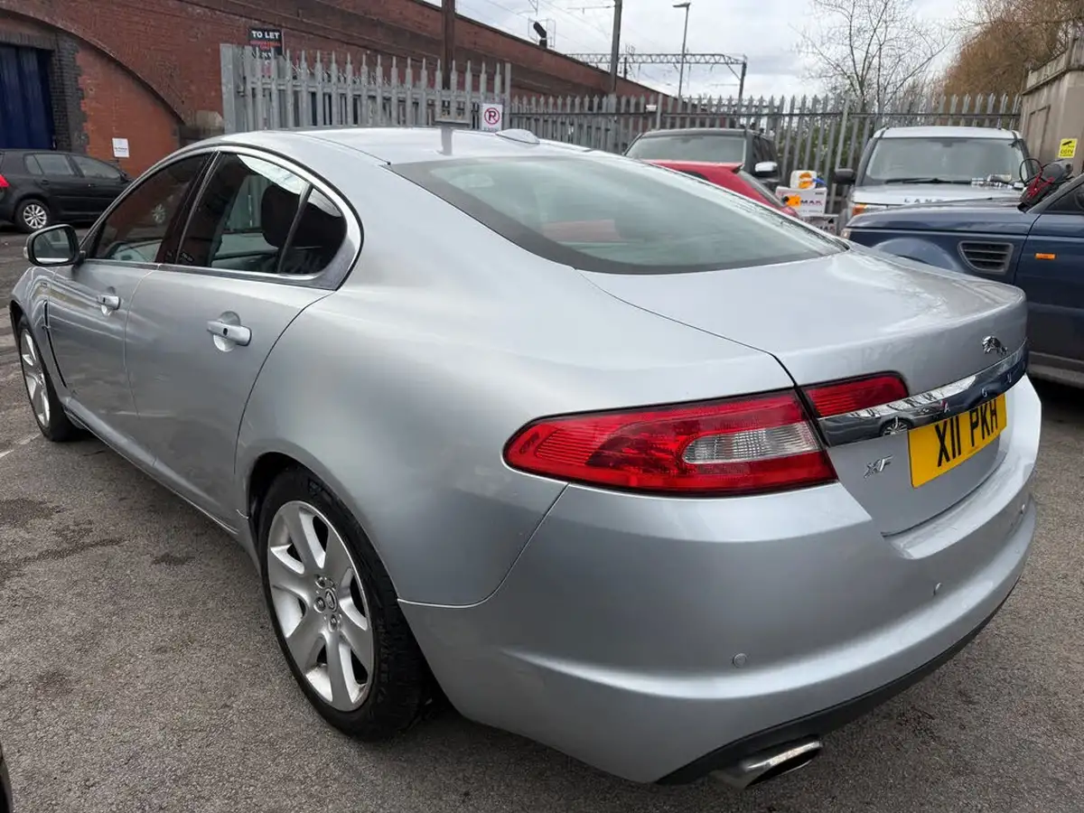 2009-jaguar-xf-27td-premium-luxury-big-13