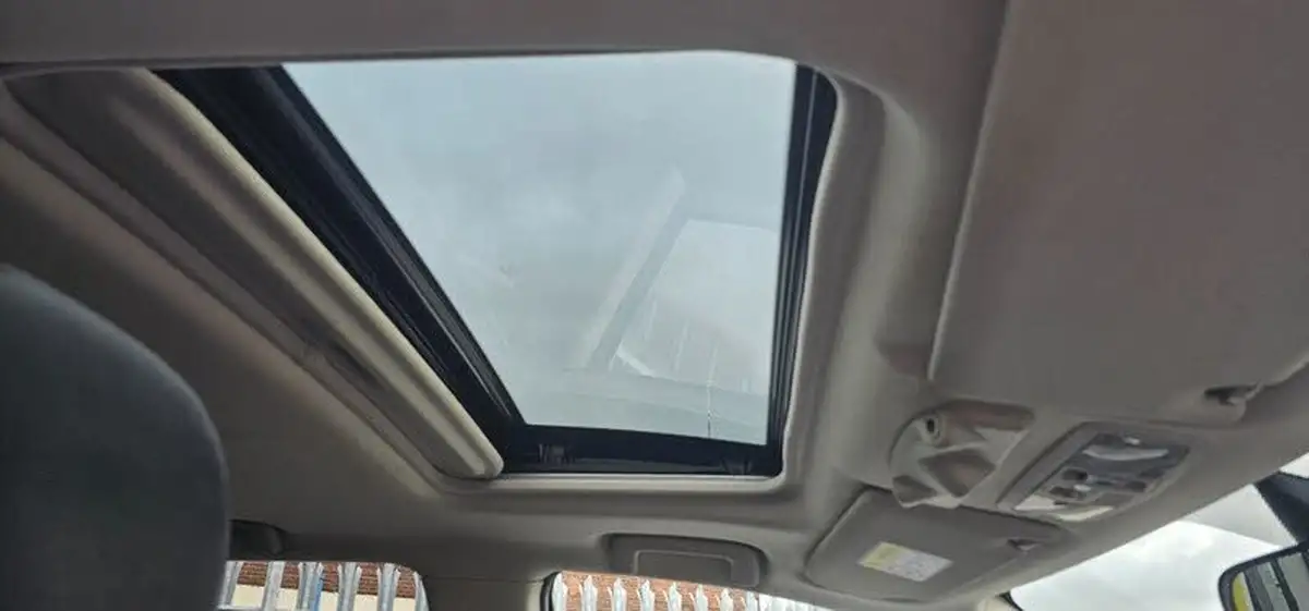 2015-mitsubishi-outlander-20-gx4h-big-18