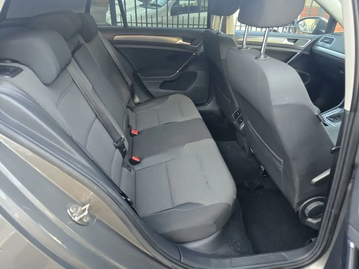 2013-volkswagen-golf-14-se-ss-hatchback-5d-1395cc-dsg-big-12