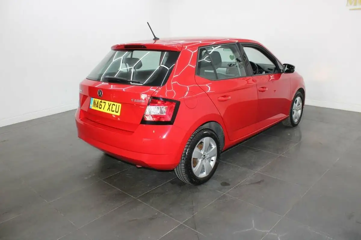2017-skoda-fabia-10-mpi-se-hatchback-big-6
