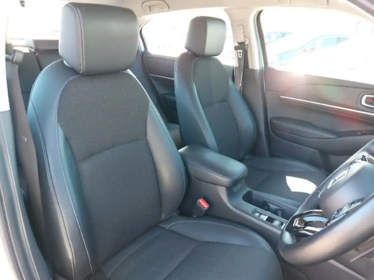 2023-honda-hr-v-15-i-mmd-advance-big-9