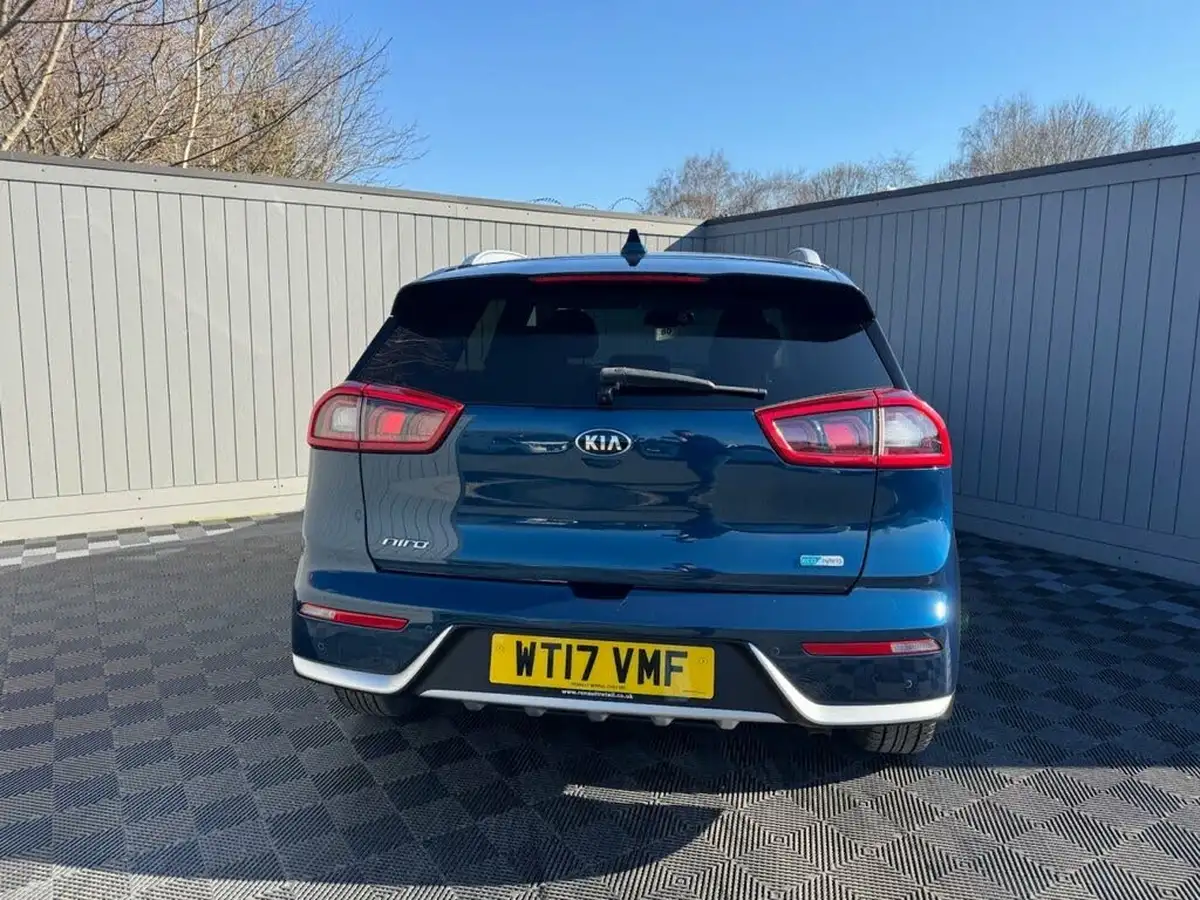 2017-kia-niro-16-gdi-2-156kwh-lithium-ion-big-11
