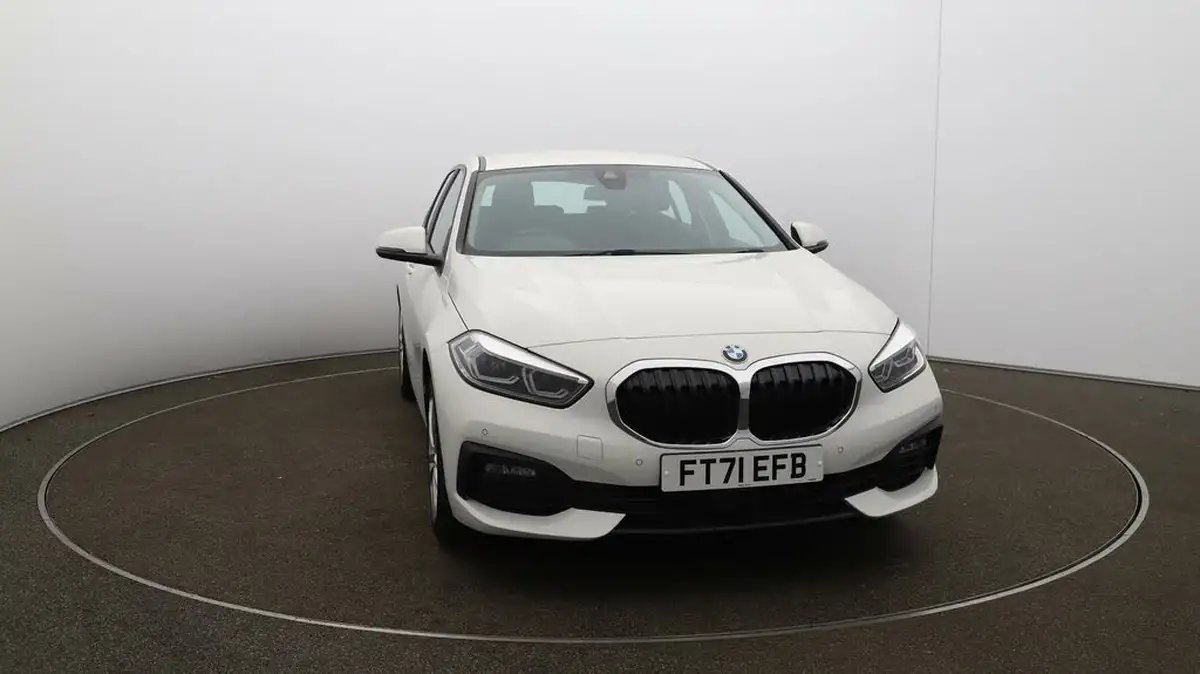 2022-bmw-1-series-15-118i-se-big-32