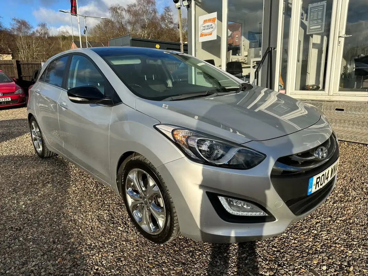 2014-hyundai-i30-16-go-se-big-0