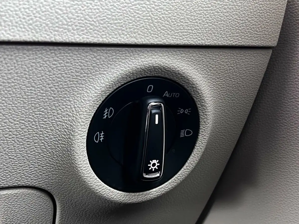 2020-skoda-karoq-16tdi-se-l-dsg-big-28