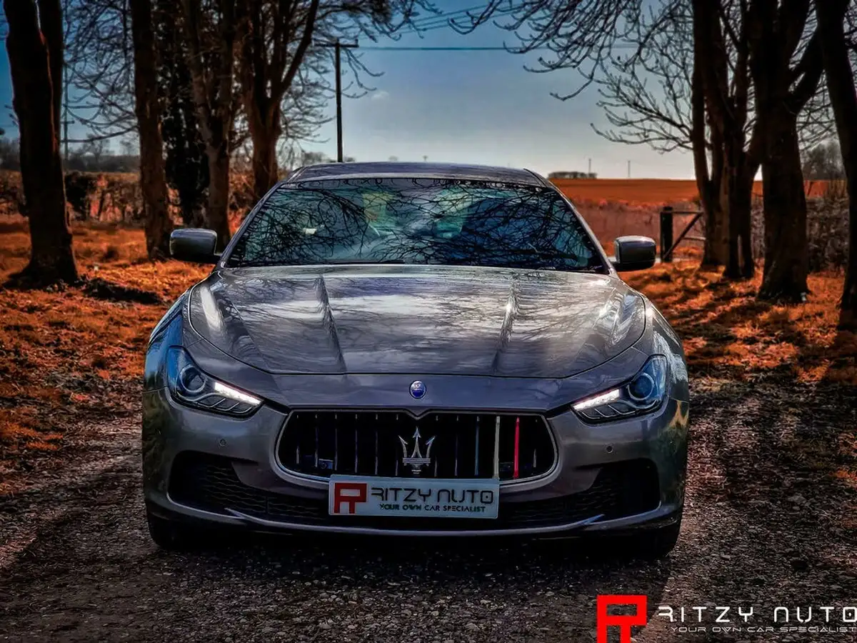2016-maserati-ghibli-30td-big-51