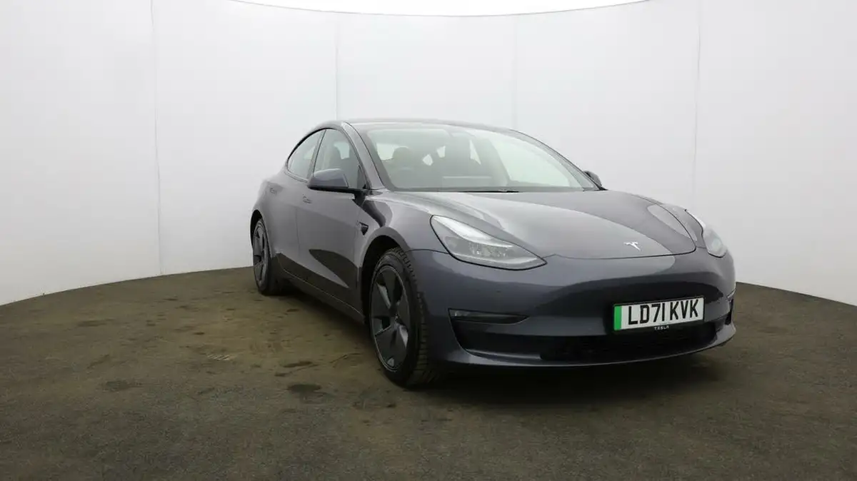 2021-tesla-model-3-e-long-range-awd-big-45
