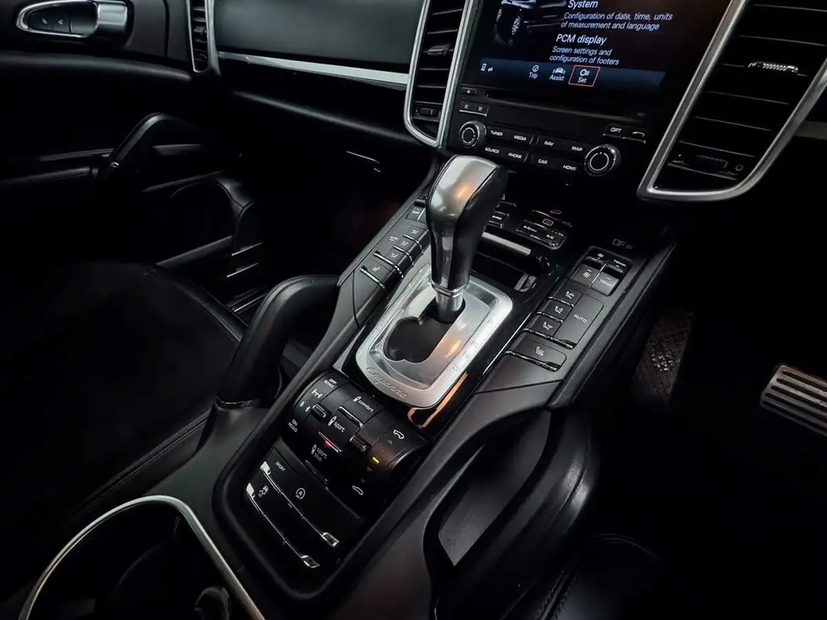 2017-porsche-cayenne-42td-s-diesel-platinum-edition-big-32