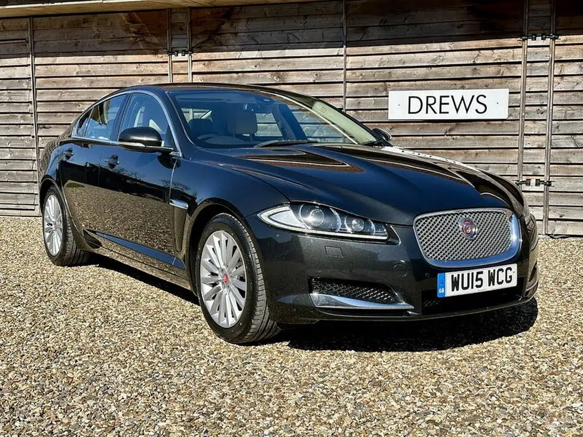 2015-jaguar-xf-22td-luxury-200ps-saloon-4d-big-1